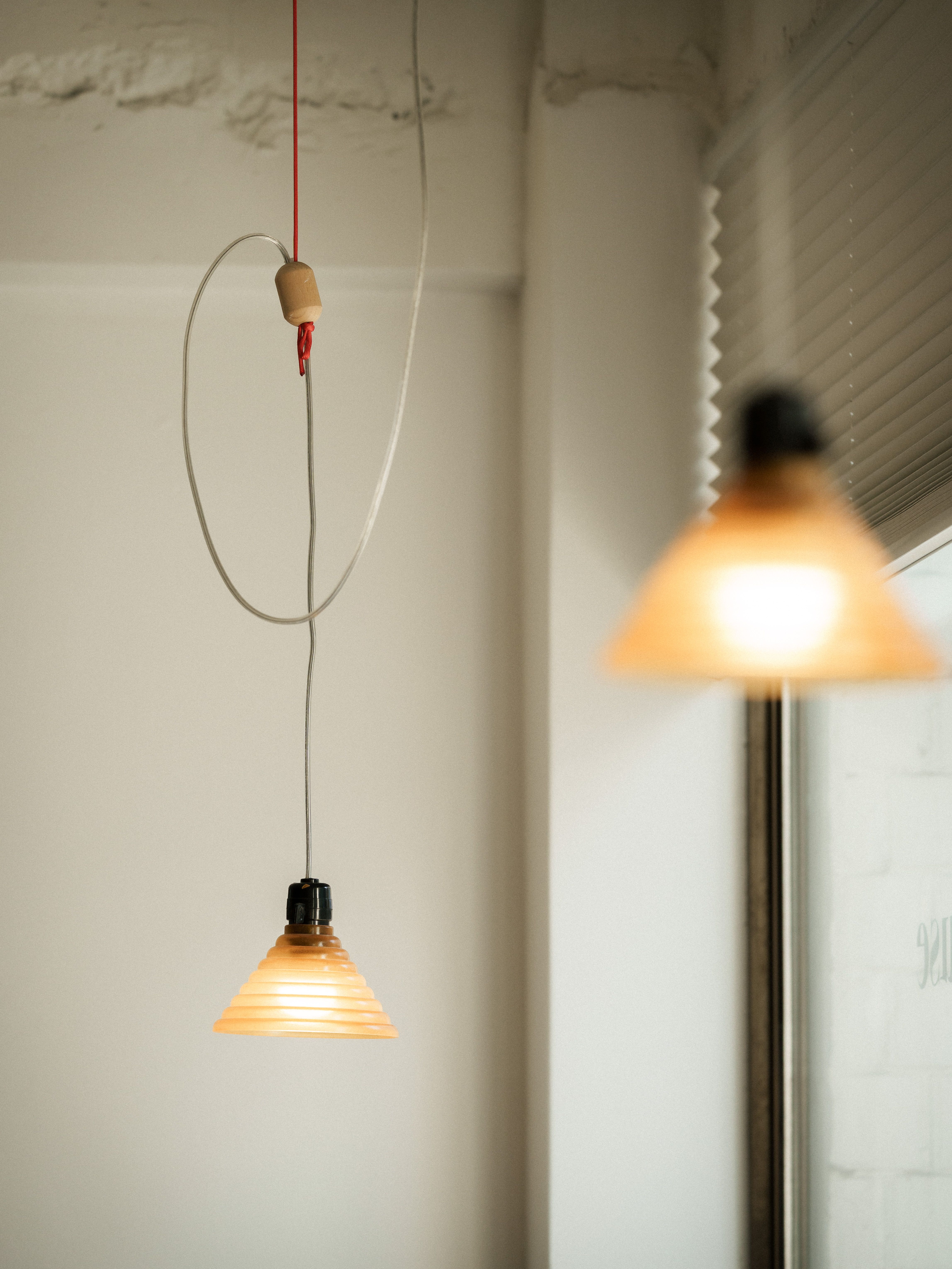 Engineering Club Samgakji is a recently opened coffee house located on the corner of an alley in Samgakji, Seoul.